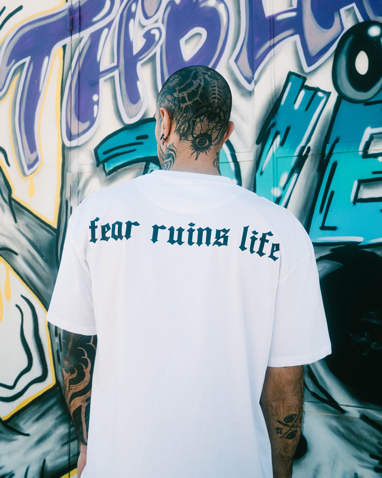 Camiseta "Fear Ruins Life"